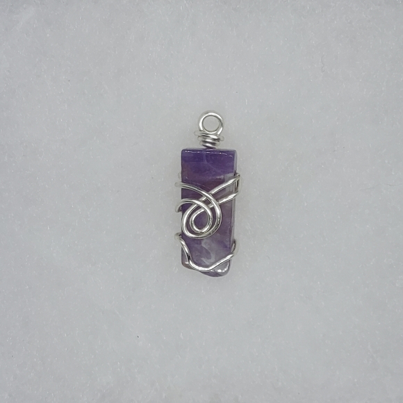 Amethyst wire wrapped necklace pendant - Picture 3 of 3